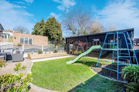 7 Southview Close, Rayleigh, SS6 7LX