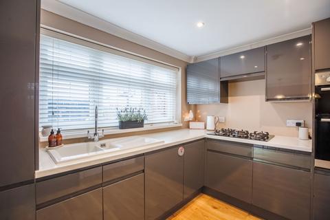 7 Southview Close, Rayleigh, SS6 7LX