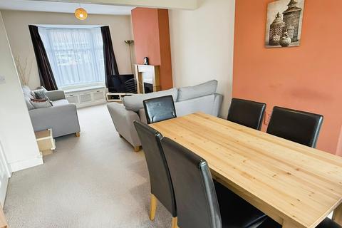 3 bedroom terraced house for sale, Vernon Road, Aylestone, LE2