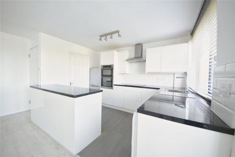 2 bedroom flat to rent, Queenswood Gardens, London E11