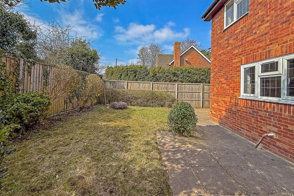 14 Havercroft Close-50.jpg