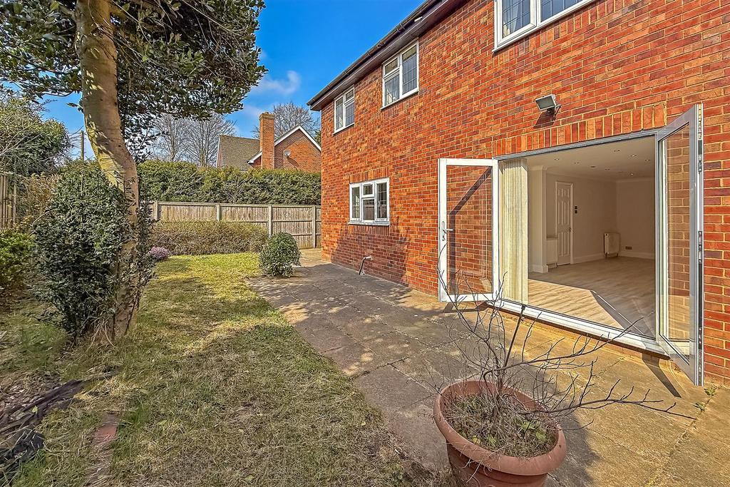 14 Havercroft Close-49.jpg