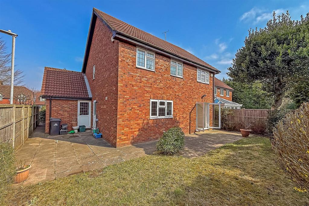 14 Havercroft Close-51.jpg