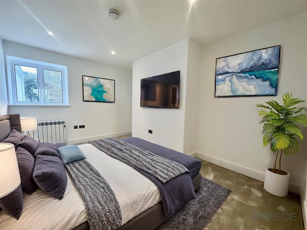 Pm6a E4gko UWFecnxhvb Is Q - Bedroom - Modern - 2.jpg