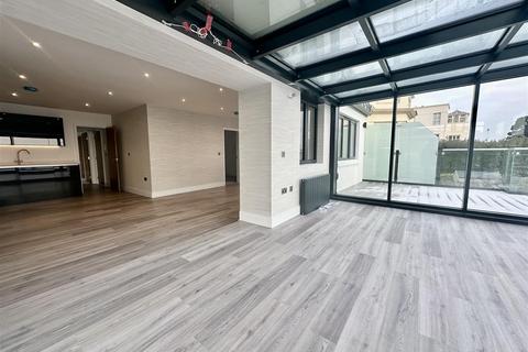 2 bedroom apartment for sale, Apartment 3, Au Caprice, La Route De La Haule, St. Brelade, Jersey