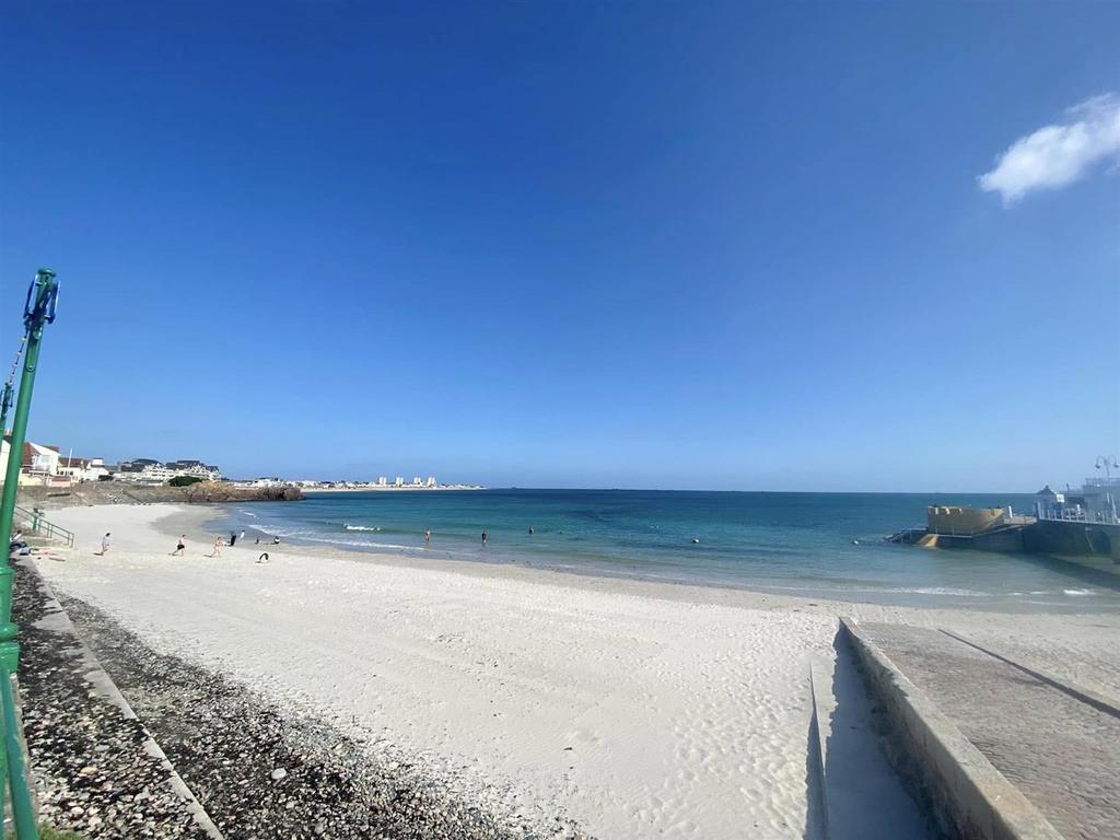  Ytq6 LPe BUup V2r4 Rr Dd w.jpg