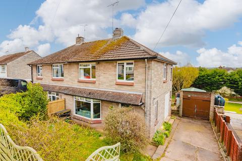 31 Godfreys Gardens, Bow, Crediton, EX17 6HT