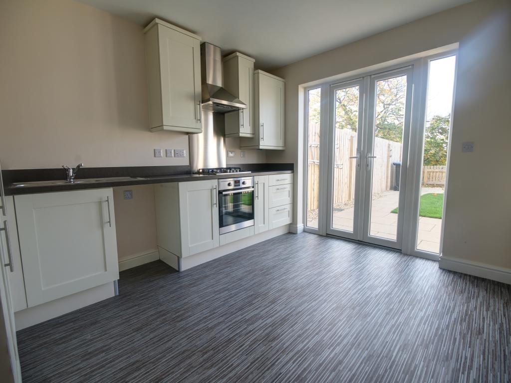 Kitchen / Dining Roo