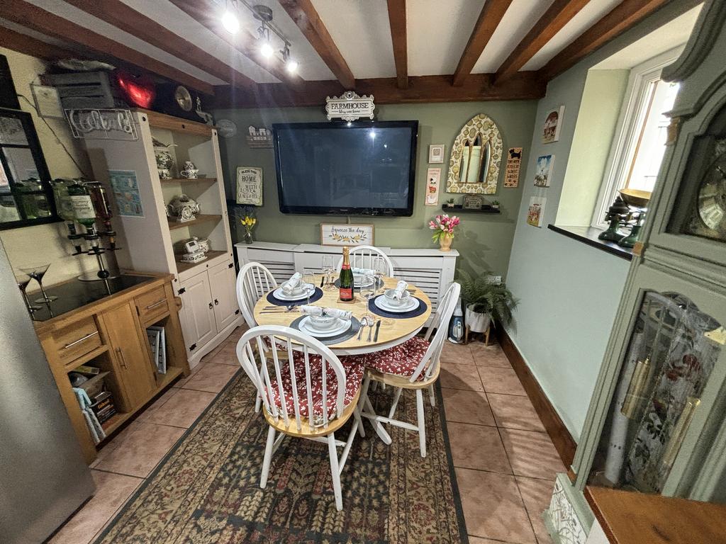Kitchen (third image)