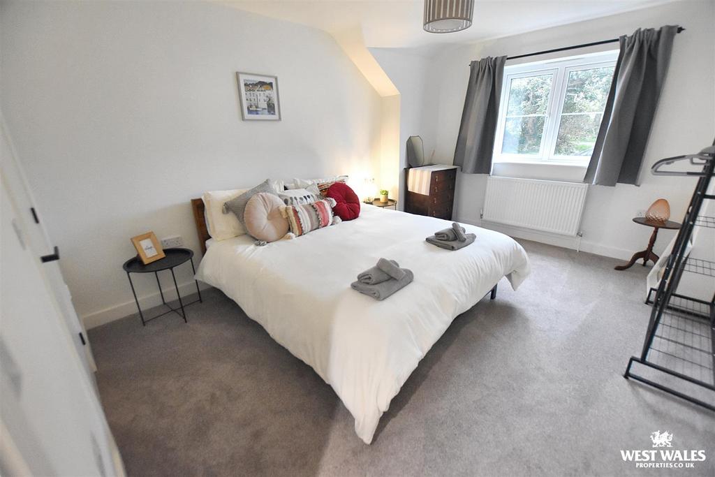 4 (13).jpg