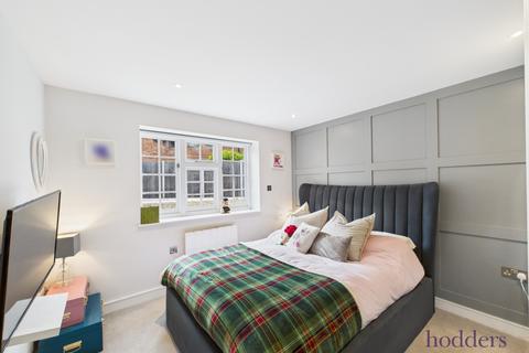 2 bedroom apartment for sale, London Street, Chertsey, Surrey, KT16