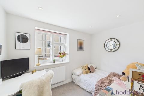 2 bedroom apartment for sale, London Street, Chertsey, Surrey, KT16
