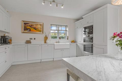 14 Hastings Close, Wythall, Birmingham, B47 6AW