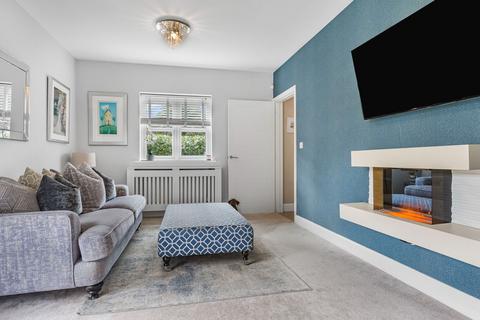 14 Hastings Close, Wythall, Birmingham, B47 6AW