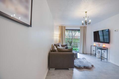 16 Larkham Close, Feltham, TW13 4QN