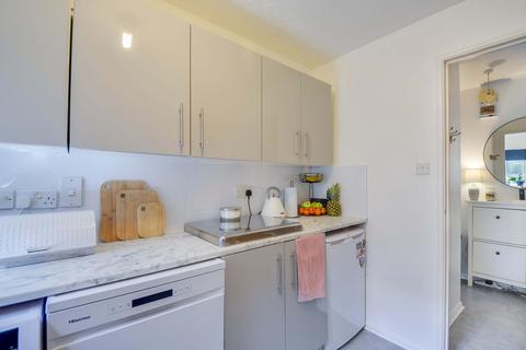 16 Larkham Close, Feltham, TW13 4QN