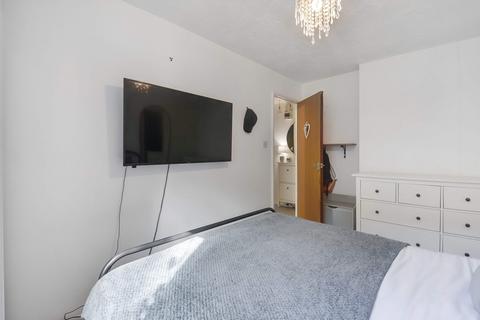 16 Larkham Close, Feltham, TW13 4QN