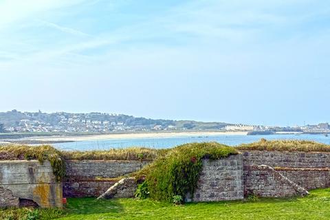 2 bedroom flat for sale, The Arsenal, Alderney GY9