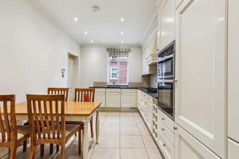 3 bedroom flat for sale, Duchess of Bedfords Walk, London