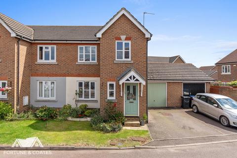 3 bedroom semi-detached house for sale, Westbury Rise, Harlow