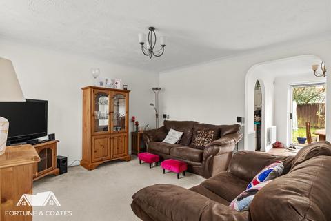 3 bedroom semi-detached house for sale, Westbury Rise, Harlow