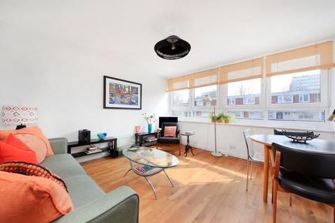 2 bedroom flat for sale, Battersea Bridge Road, London