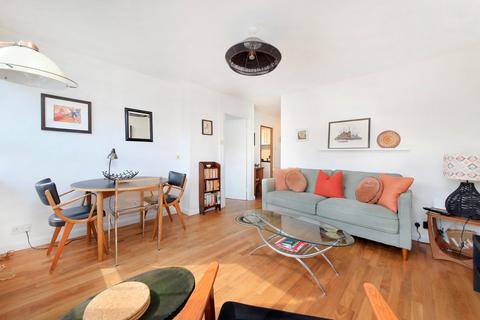 2 bedroom flat for sale, Battersea Bridge Road, London