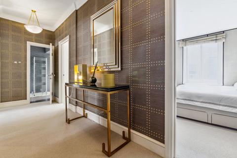 2 bedroom flat for sale, Lennox Gardens, Knightsbridge