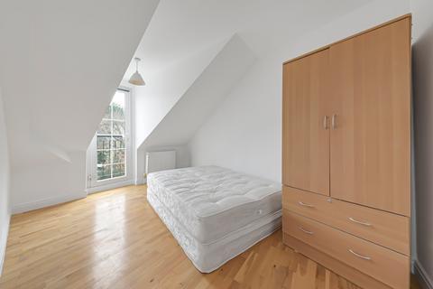 3 bedroom flat to rent, Finchley Road, Childs Hill, London