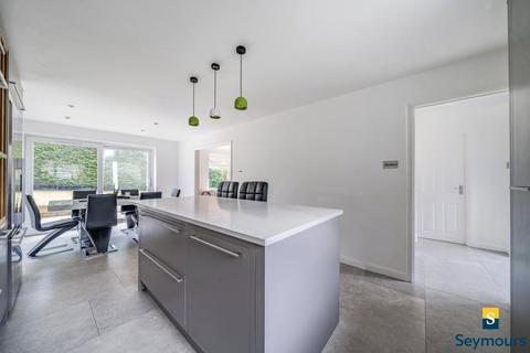 20 Burwood Close, Guildford, GU1 2SB