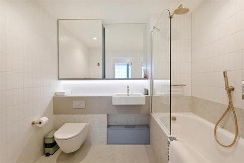 2 bedroom apartment to rent, The Delamarre, Brent Cross Town, London