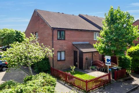 32 Bercham, Two Mile Ash, Milton Keynes, MK8 8HX