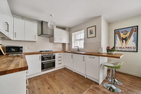1 bedroom flat for sale, Franklin Court, Godalming GU8
