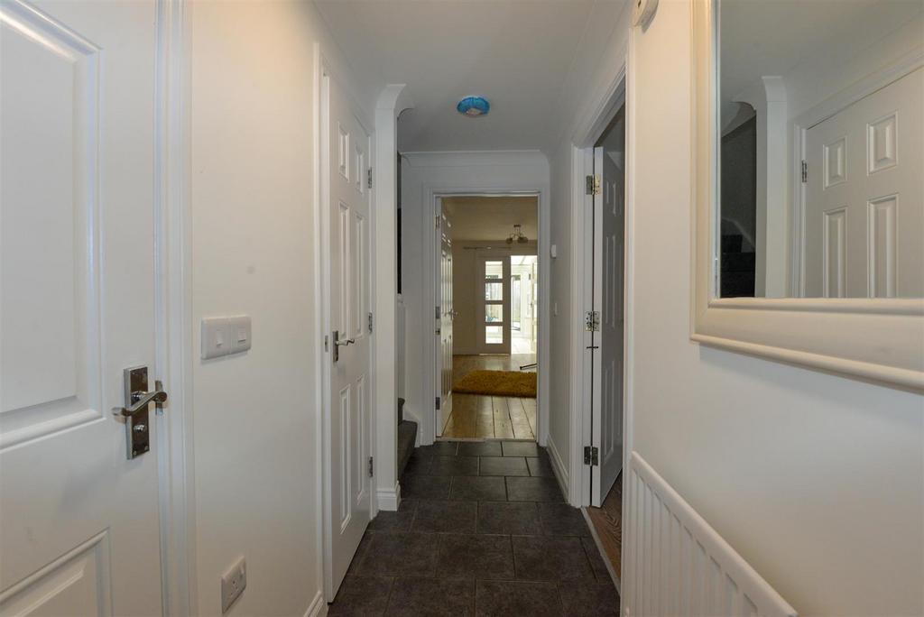 Hall 1.jpg