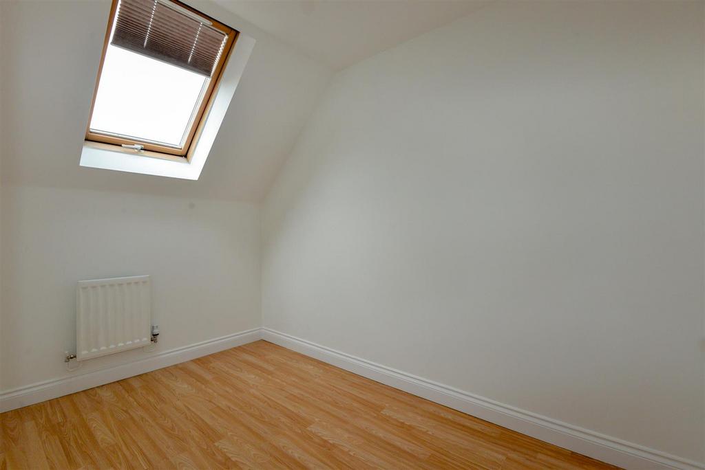 Bedroom4 1.jpg