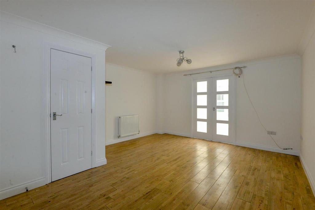 Living Room 1.jpg