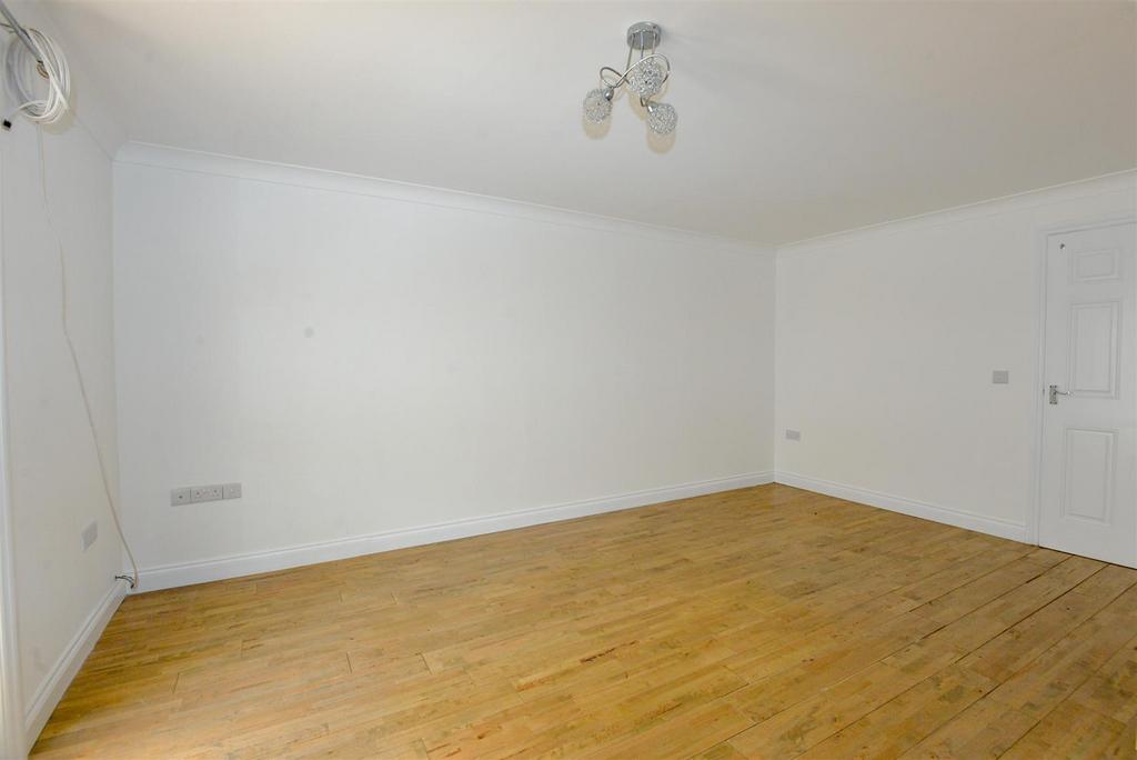 Living Room 3.jpg