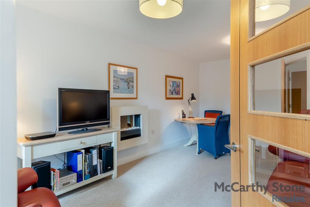 8639383-interior03.jpg