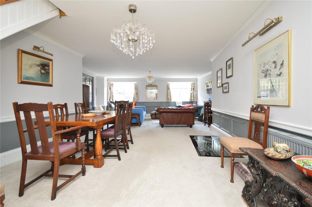Sitting/Dining Room