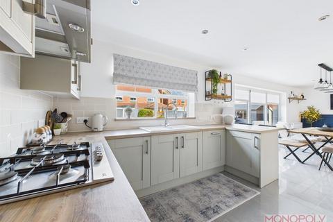 4 bedroom detached house for sale, St. Andrews Crescent, Wrexham