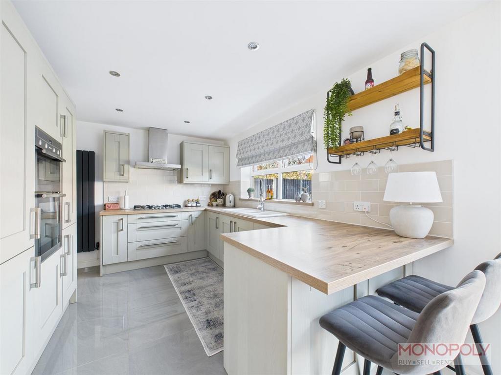Open plan kitchen/dining room