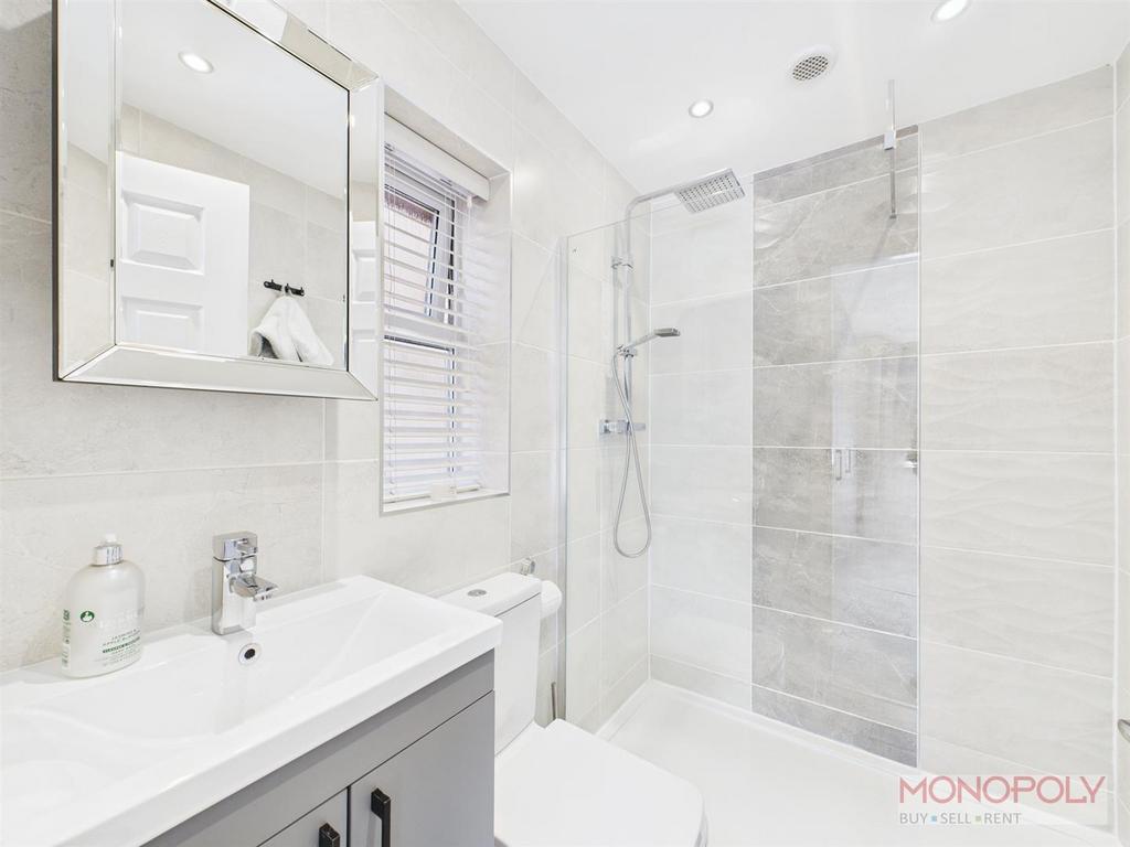 En suite shower room