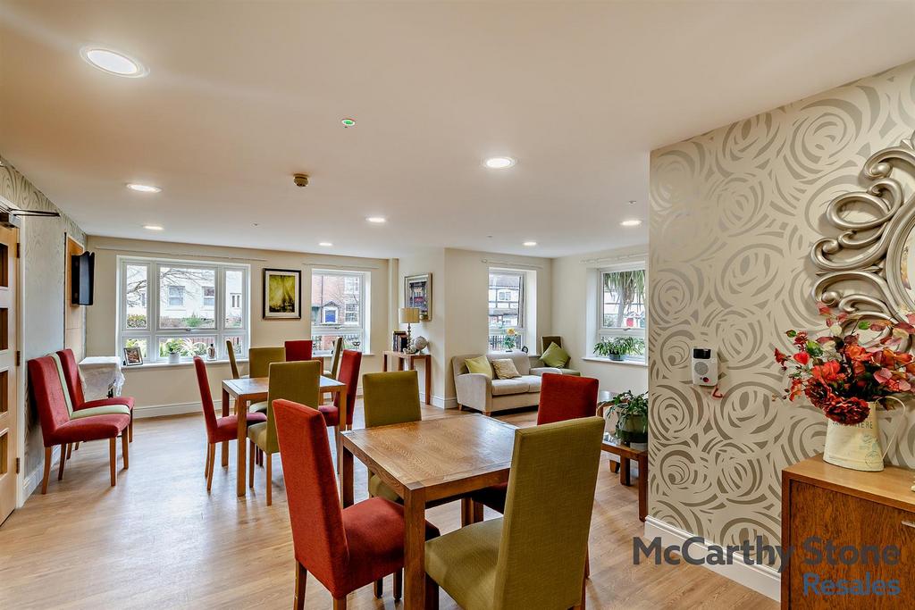 8637608-interior10-800.jpg