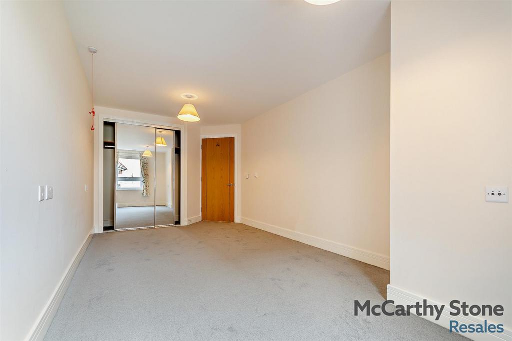 8637608-interior03-800.jpg