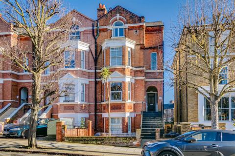 Flat 4, 49 Wimbledon Park Road, London, SW18 5SJ