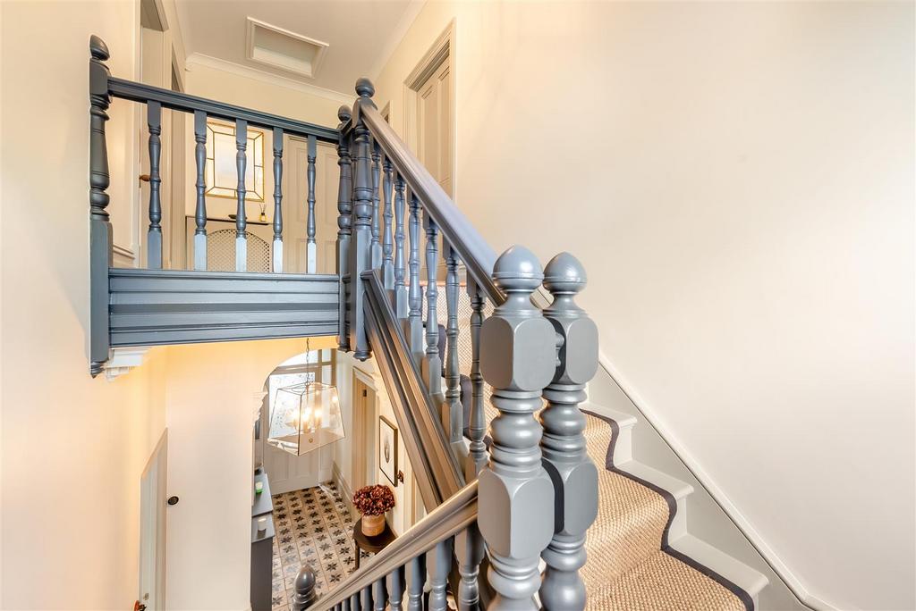 8559530-interior14.jpg