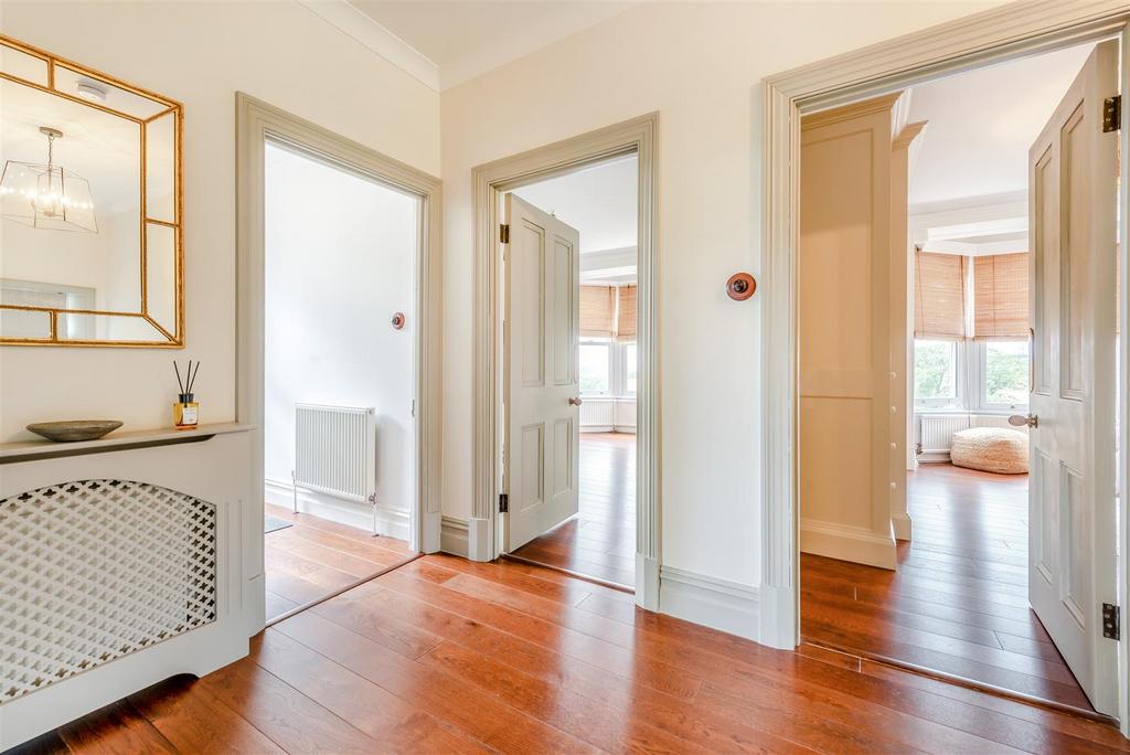 8559530-interior12.jpg