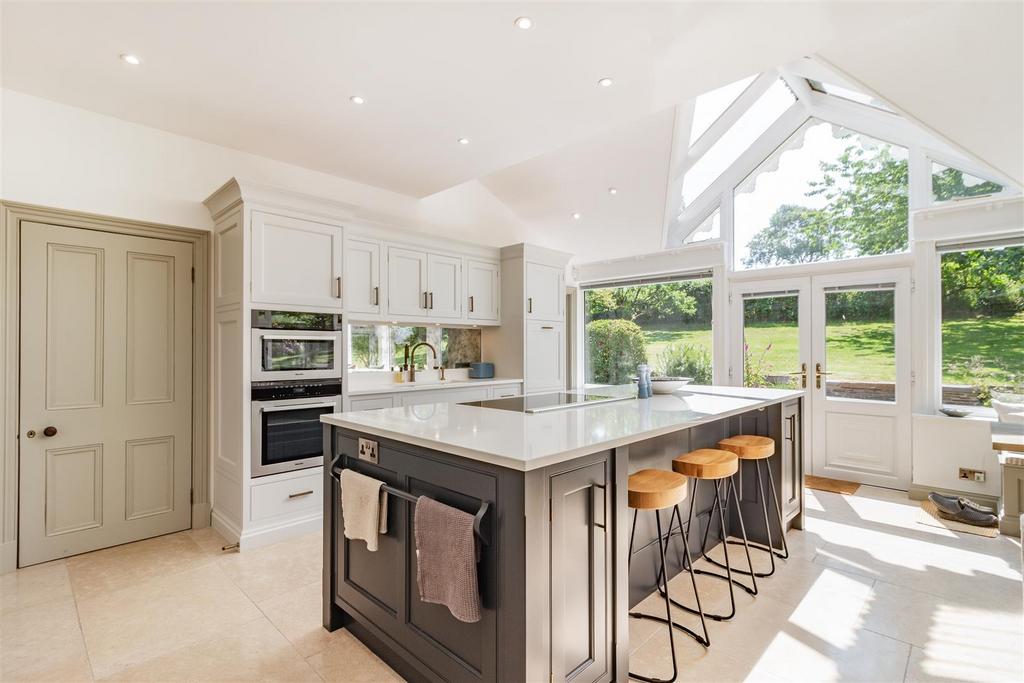 8553666-interior34.jpg