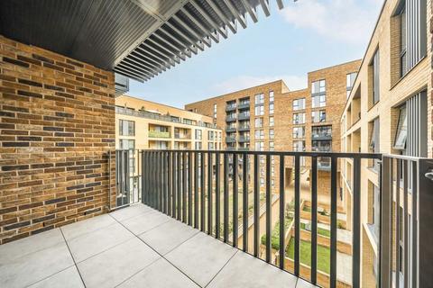 1 bedroom flat for sale, Greyhound Parade, London SW17