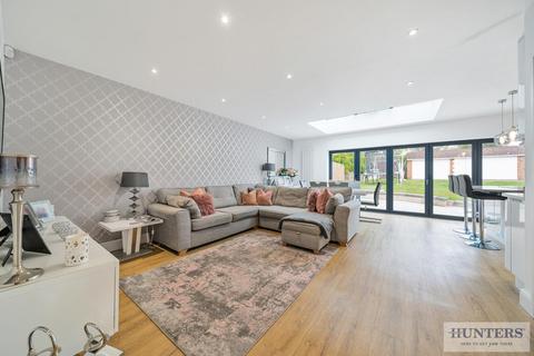 106 Abbotts Walk, Bexleyheath, DA7 5RW